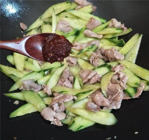 娱乐吃瓜酱龙凤胎,揭秘龙凤胎背后的明星育儿经